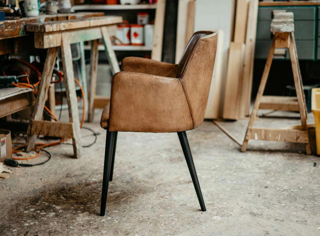 Armlehner Leder Ansicht Seite