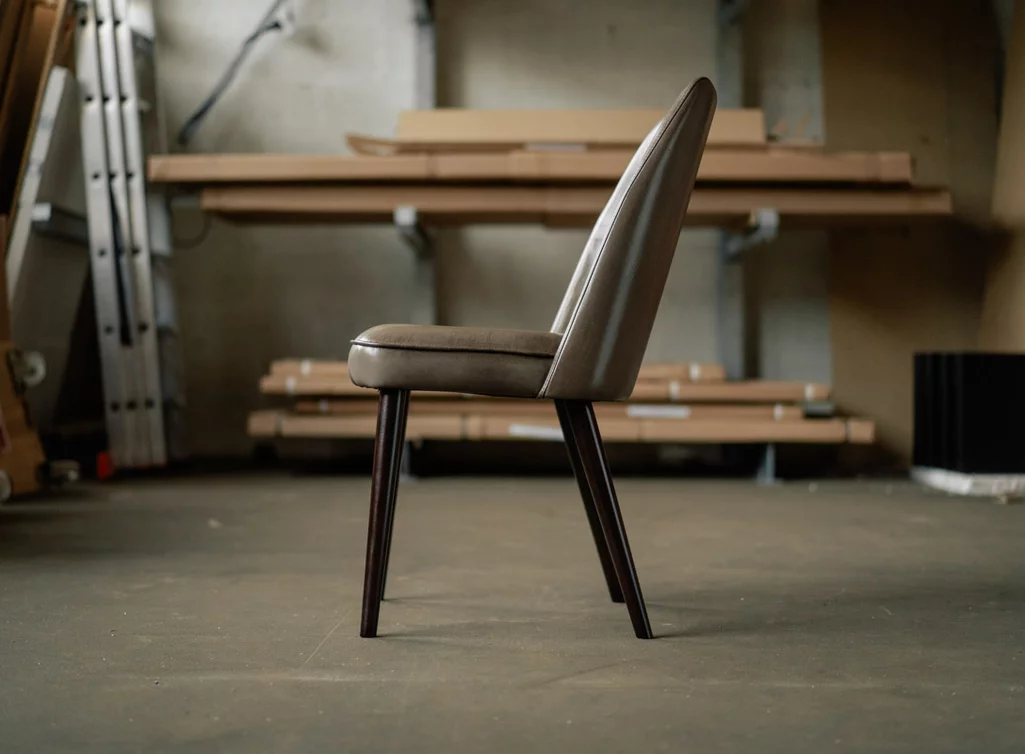 Seitenansicht Esszimmerstuhl 37A