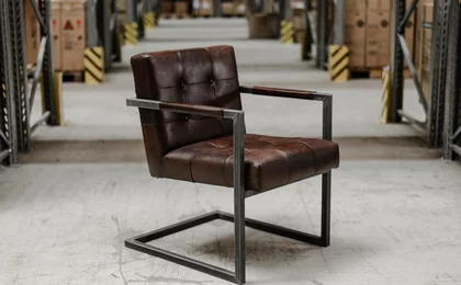 Industriedesign Sessel Echtleder Sitzplatz 7B Industriedesign Sessel Echtleder Sitzplatz 7B