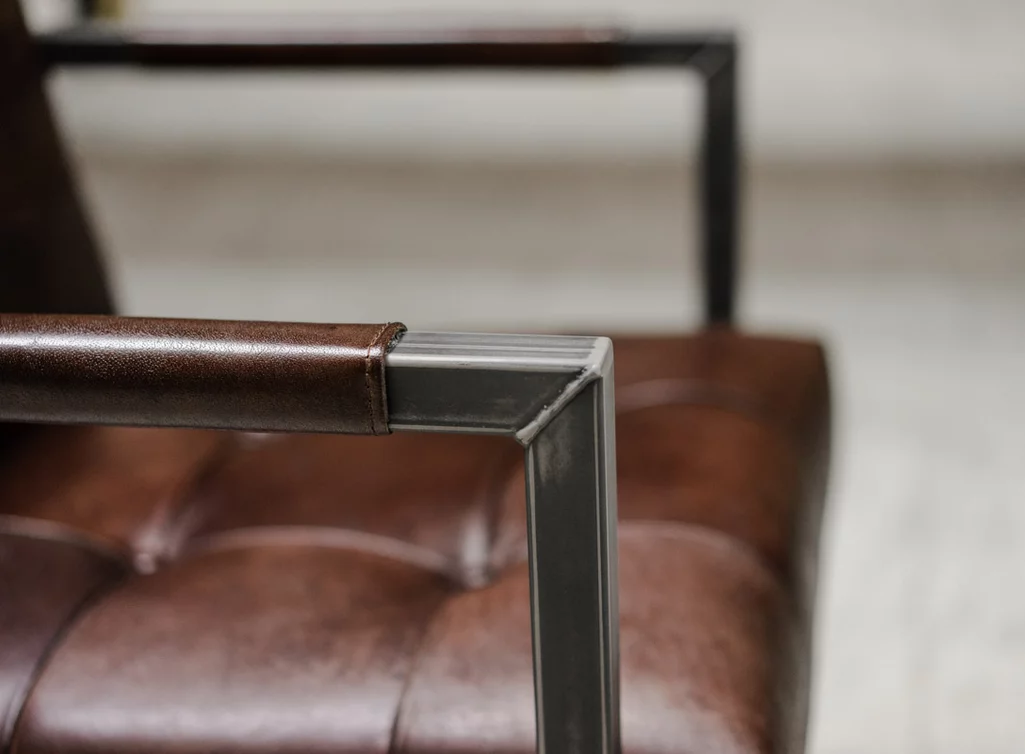 Detailansicht Industriedesign Sessel Echtleder Detailansicht Industriedesign Sessel Echtleder