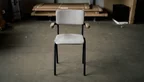 Essstuhl Leder mit Beine aus Metall