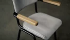 Detailansicht Essstuhl Leder 8D-A in der Farbe Concrete matt
