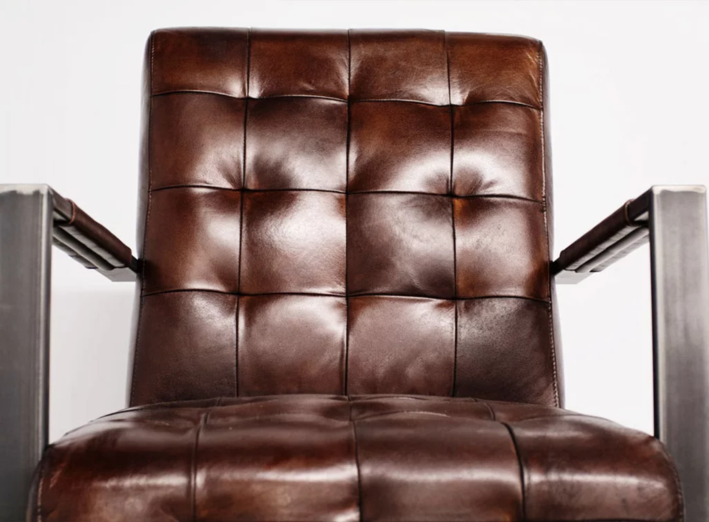 Lounge Leder Sessel im Industriedesign gefertigt Lounge Leder Sessel im Industriedesign gefertigt