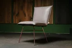 Komfortabler Stuhl aus Echtleder mit Stuhlbeinen - Modell Sanne ohne Armlehne