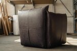 Leder Sessel mit Armlehne in der Lederoberfläche Bonanza Dark Brown - Rückseite