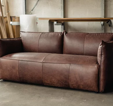 Leder Sofa Vasa mit Armlehnen [HOLZPILOTEN] : Holzpiloten