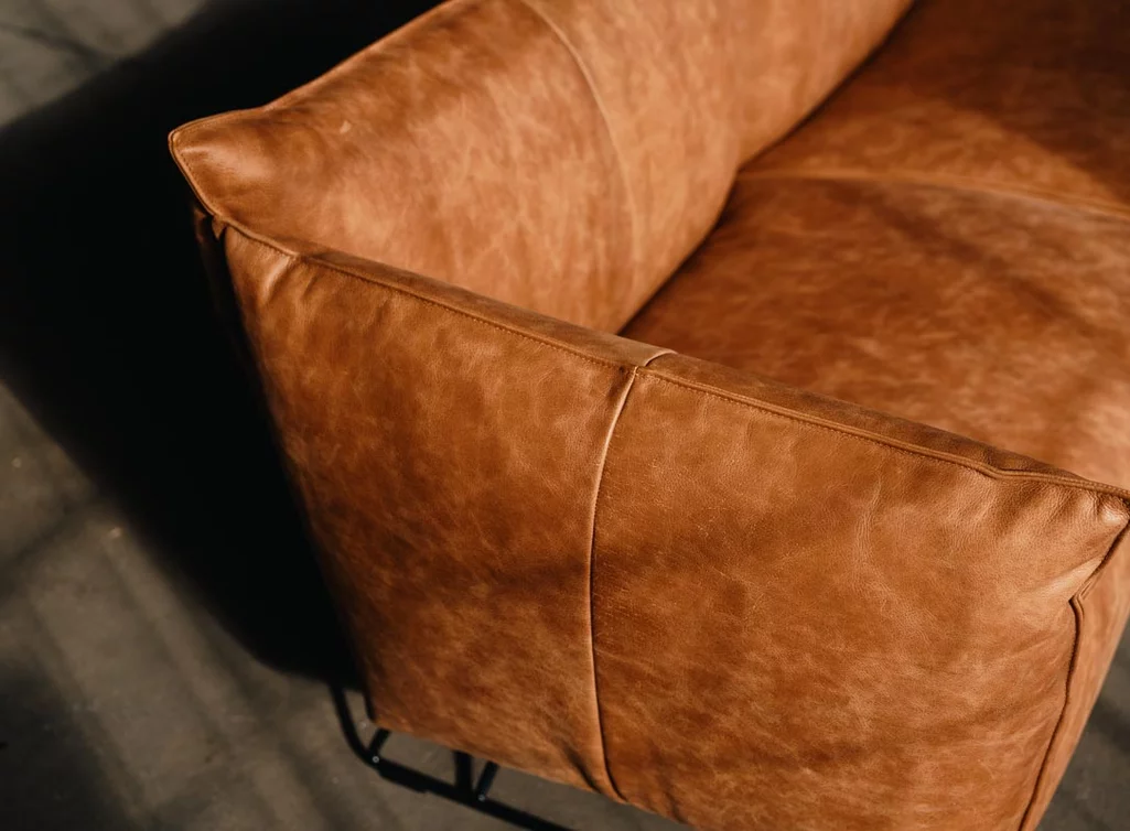 Echtledersofa mit der Lederoberfläche Bonanza Tan Echtledersofa mit der Lederoberfläche Bonanza Tan