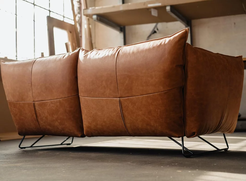 Rückseitenansicht - Sofa aus Echtleder Rückseitenansicht - Sofa aus Echtleder