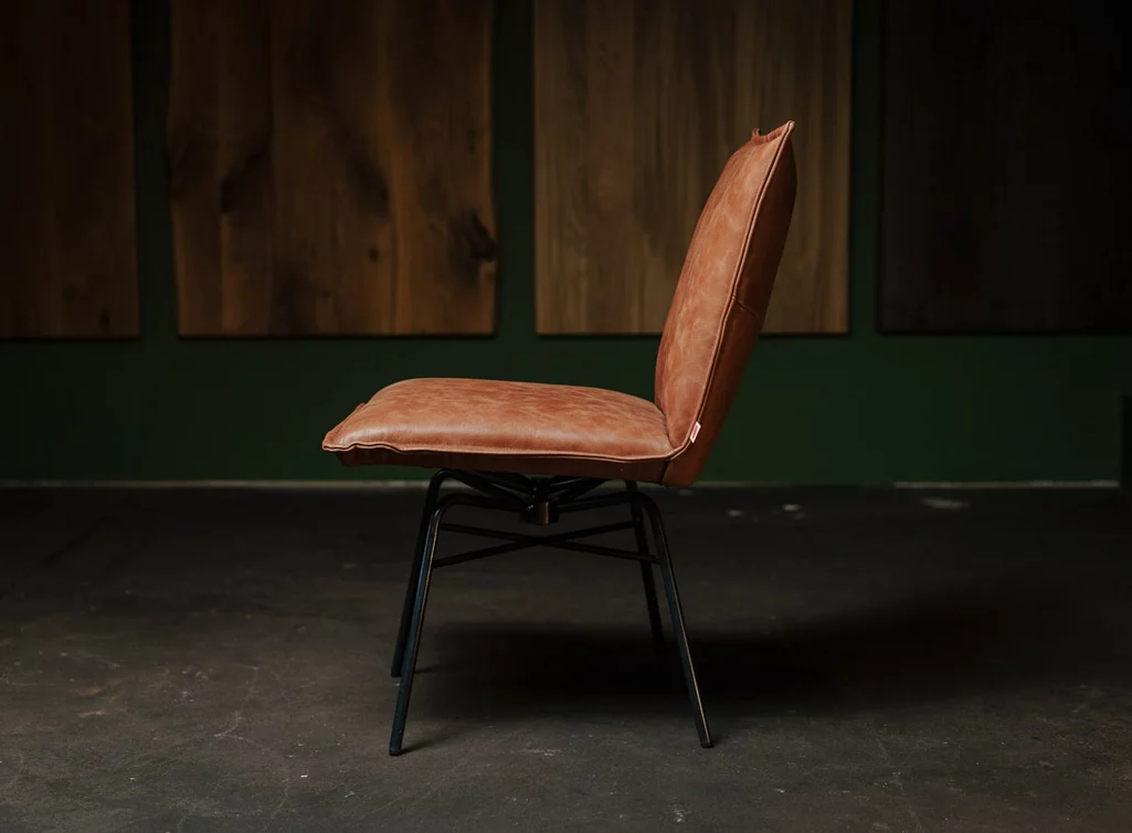 Sanne Swivel Drehstuhl Esszimmer aus Leder ohne Armlehnen - Seitenansicht Sanne Swivel Drehstuhl Esszimmer aus Leder ohne Armlehnen - Seitenansicht