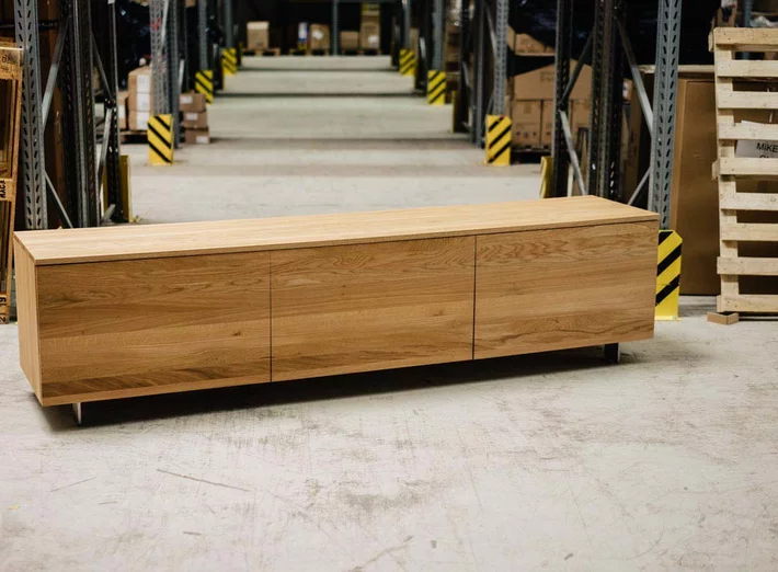 Lowboard Massivholz eiche nach deinem Maß gefertigt