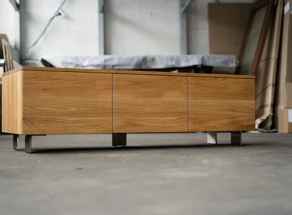 Eiche massiv Lowboard nach Maß und Deiner Wunschkonfiguration gefertigt