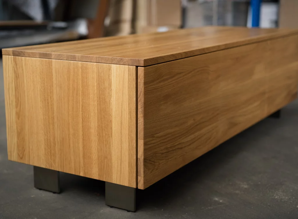 Lowboard Eiche massiv CCM - Abbildung mit einer Natur geölten Oberfläche