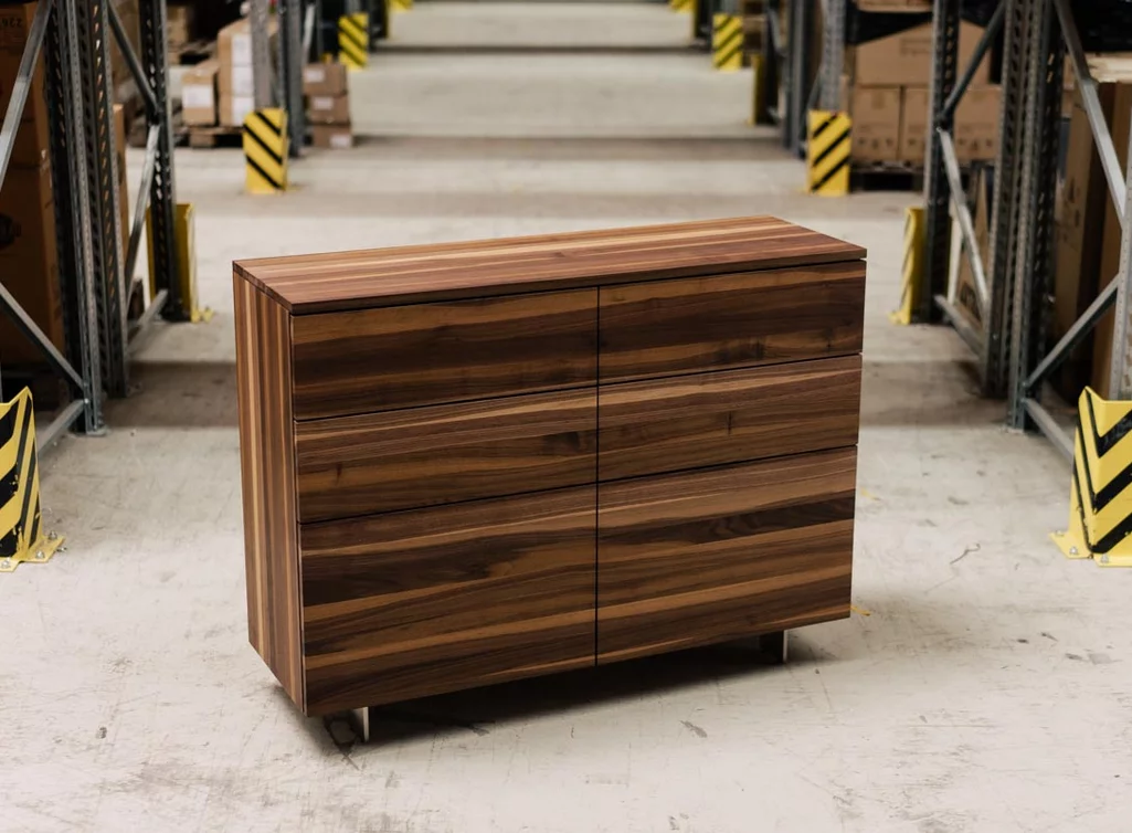 Schubladen Kommode in Nussbaum nach Maß aus Massivholz