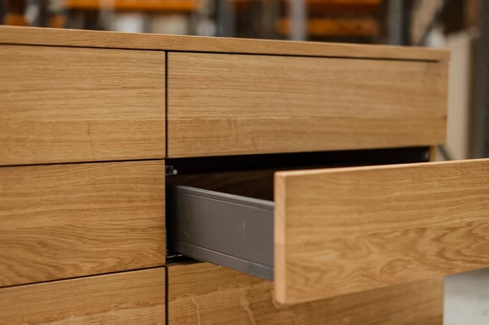 Hochwertige Kommode Eiche modern Detail Schublade