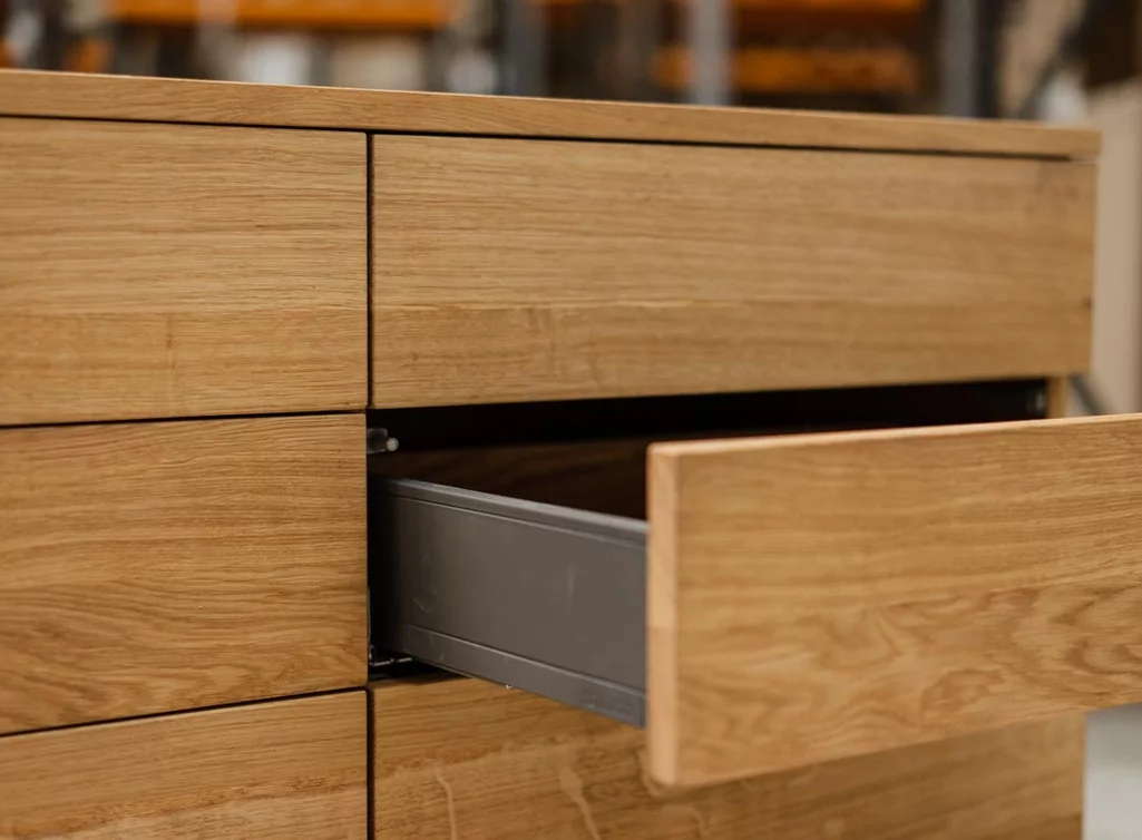 Hochwertige Kommode Eiche modern Detail Schublade