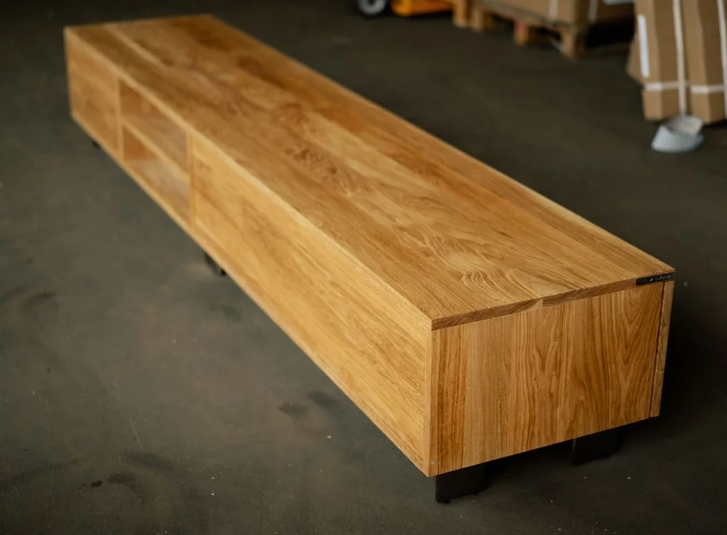 Media Board Eiche Ansicht von der Rückseite Media Board Eiche Ansicht von der Rückseite