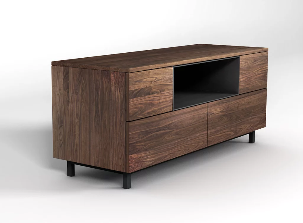 TV Unterschrank aus Massivholz Nussbaum gefertigt.