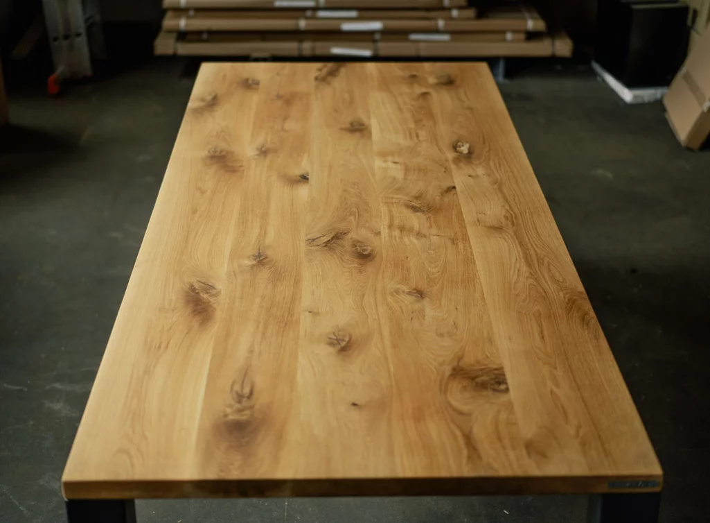 DLH949-T mit einem starken Ast- und Splintholzanteil auf Maß gefertigt DLH949-T mit einem starken Ast- und Splintholzanteil auf Maß gefertigt