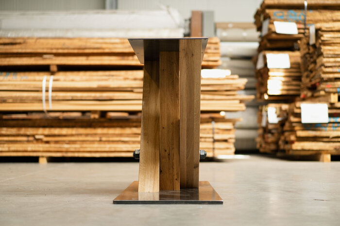 Tisch Mittelfuß Untergestell nach Maß in Holz und Stahl