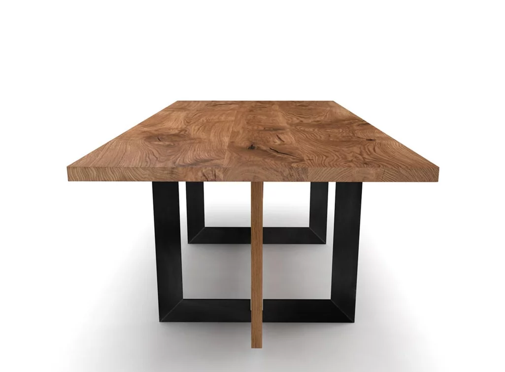 Moderner Esstisch in Eiche mit Kombinationsgestell Moderner Esstisch in Eiche mit Kombinationsgestell