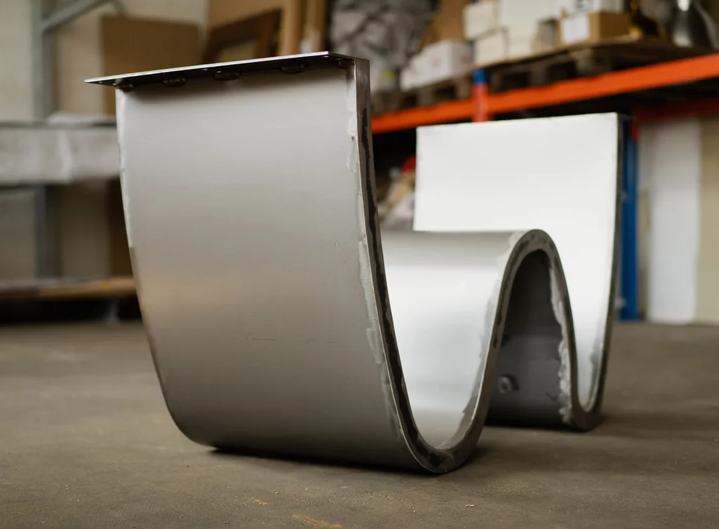 Rohstahl Tischgestell GW9525 in Wellenform hell