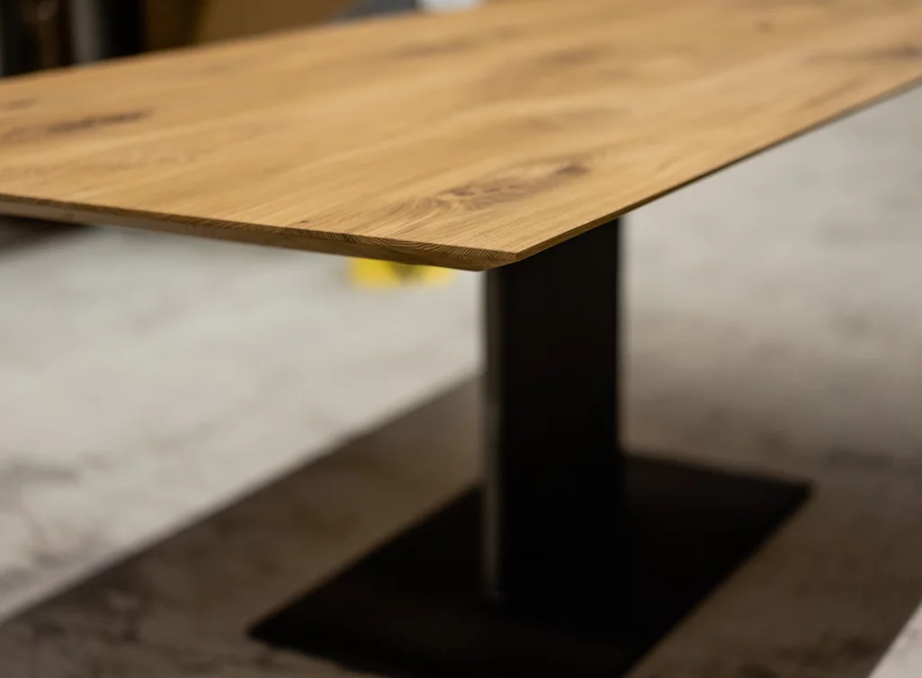 Esstisch Holz massiv aus Eiche nach Maß gefertigt