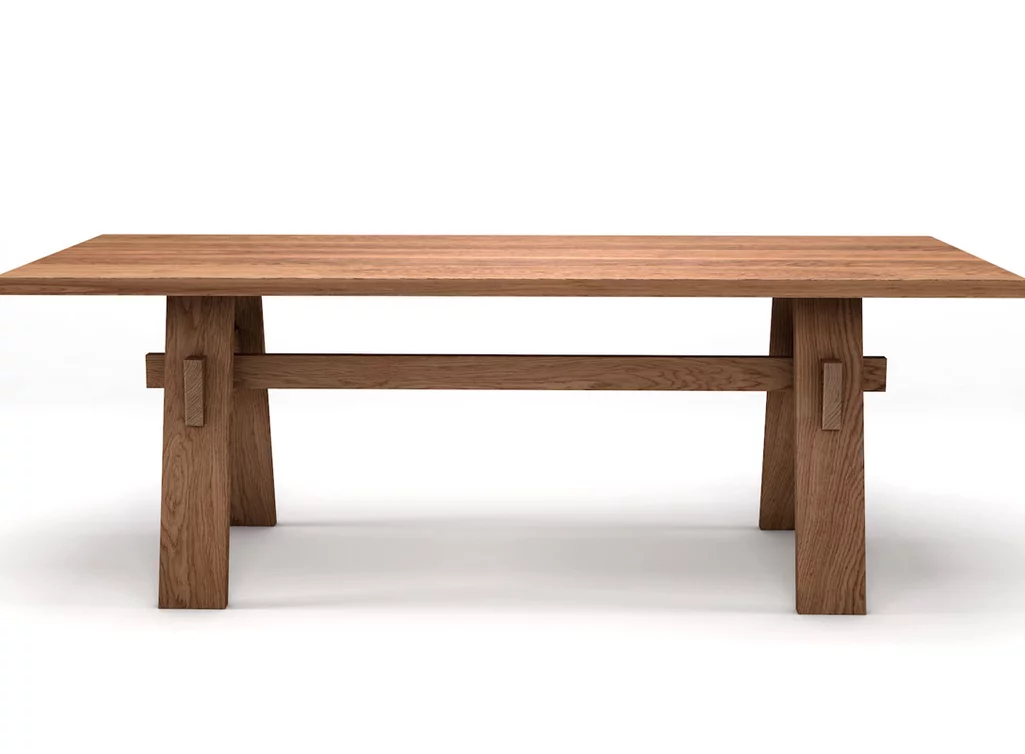 Klassischer Esstisch mit Holzgestell