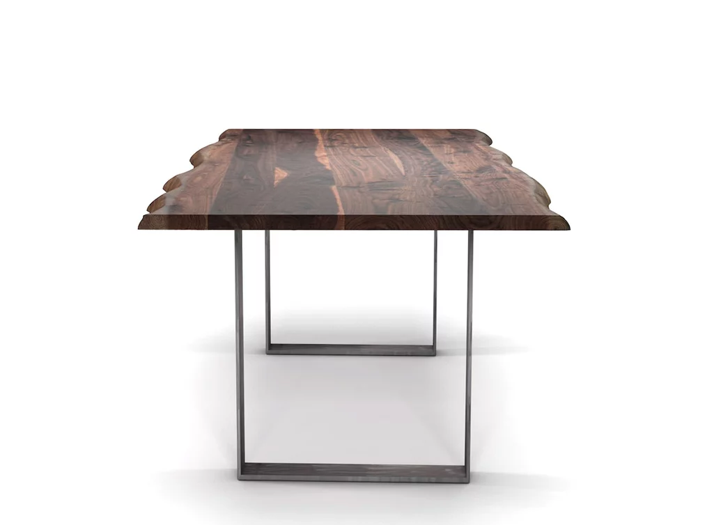 Baumkanten -Esstisch mit Stahlkufen