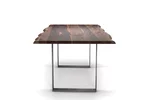 Baumkanten -Esstisch mit Stahlkufen