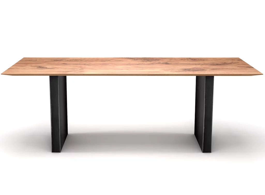 Stylischer Schweizer Kante Esstisch