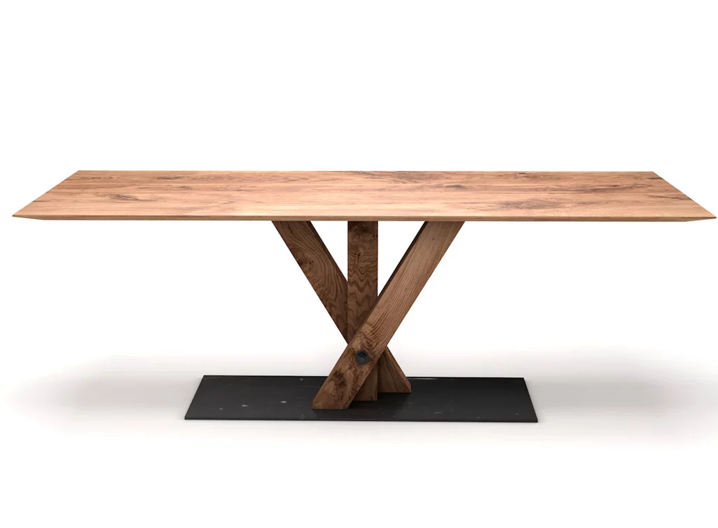 Esszimmertisch aus Eiche mit Facettenkante