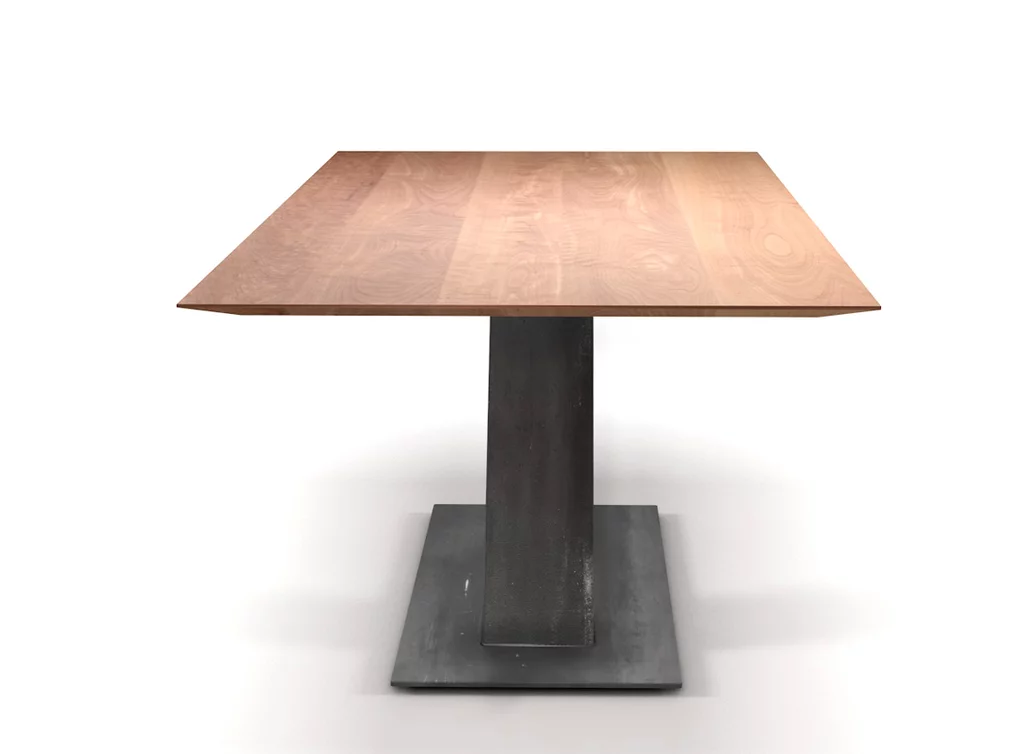 Tisch nach Maß in Massivholz und Stahl Tisch nach Maß in Massivholz und Stahl