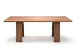 Holztisch aus massiver Eiche mit Vollholz Tischkufen