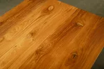 Detailansicht Eichenholz Tischplatte AFL151 mit Ast- und Splintholzanteil