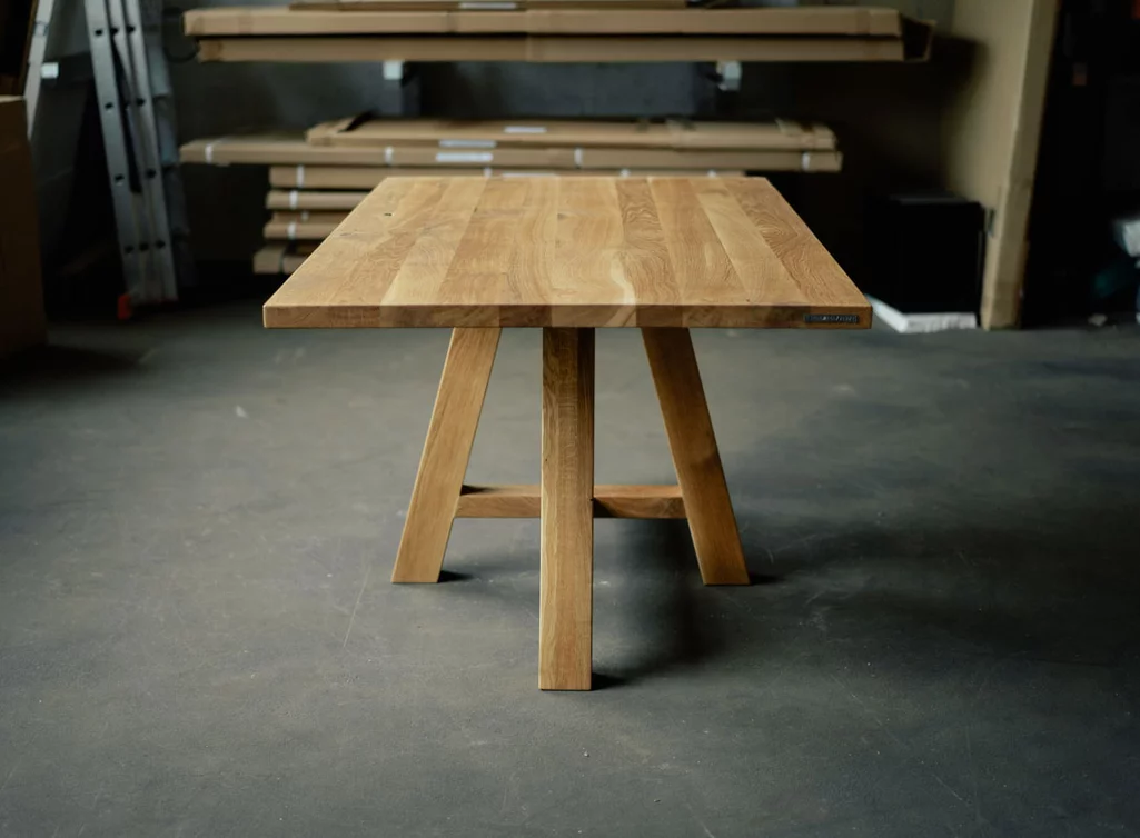 Passenden Tisch gesucht? Konfigurier ganz einfach deinen Esstisch nach Maß Passenden Tisch gesucht? Konfigurier ganz einfach deinen Esstisch nach Maß