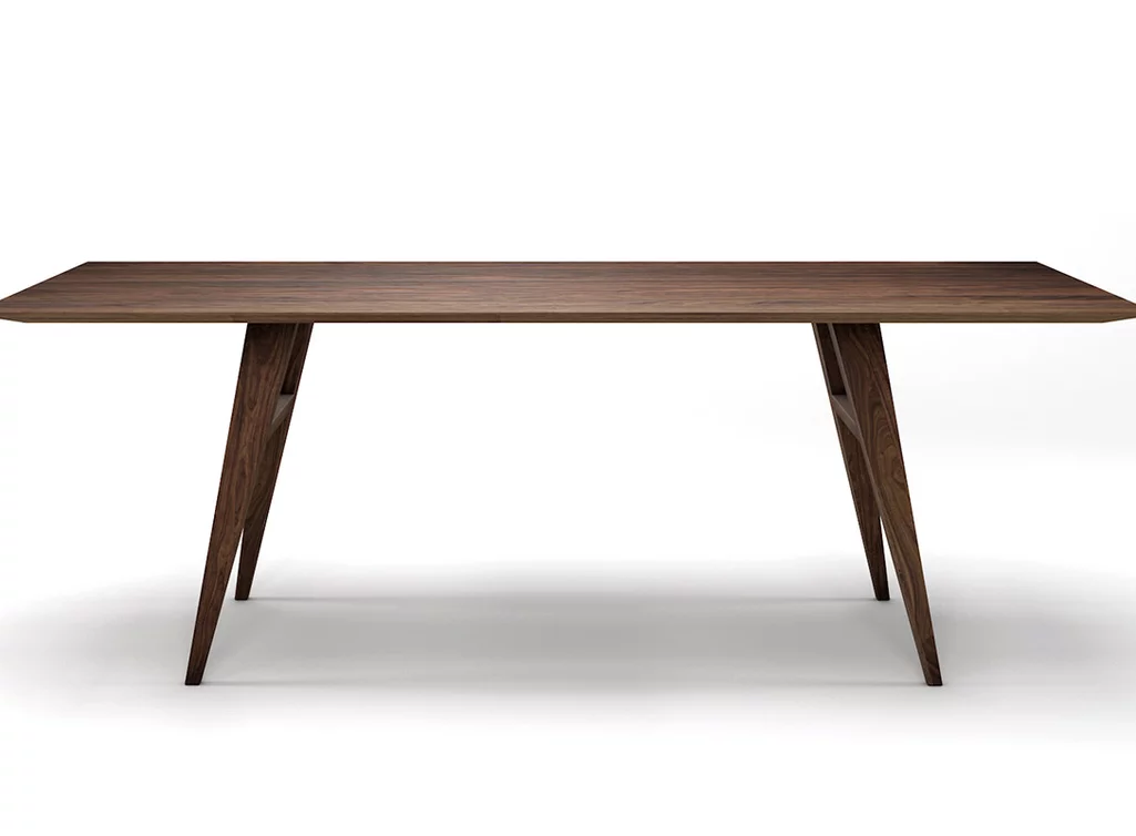 Nussbaum Esstisch modern mit Schweizerkante auf Maß in astfreier Qualität gefertigt. Nussbaum Esstisch modern mit Schweizerkante auf Maß in astfreier Qualität gefertigt.