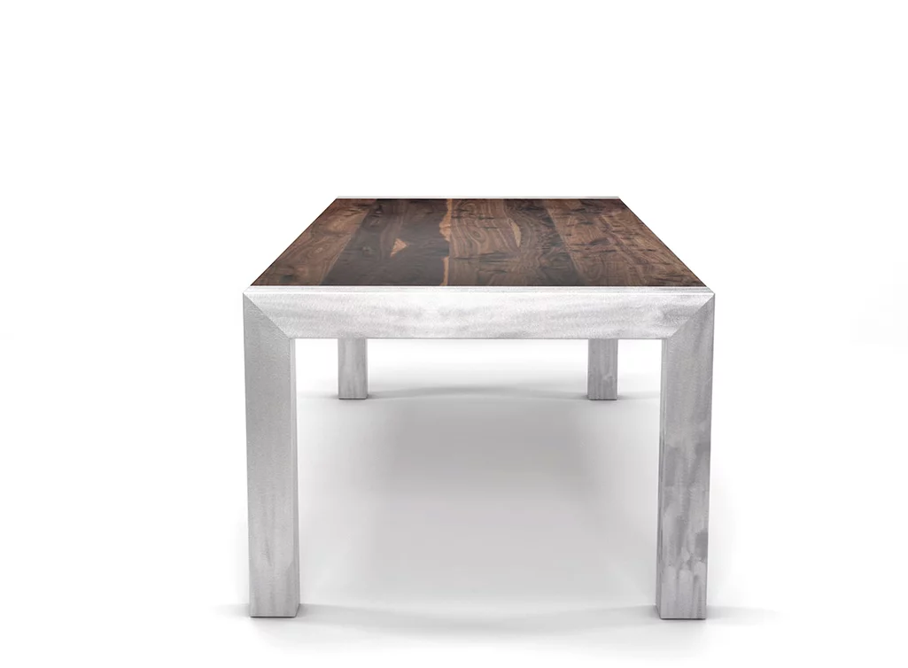 Nussbaum Tisch einfach selbst planen aus Massivholz gefertigt.