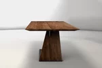 Esstisch aus Nussbaum und Stahl nach deinem Maß gefertigt
