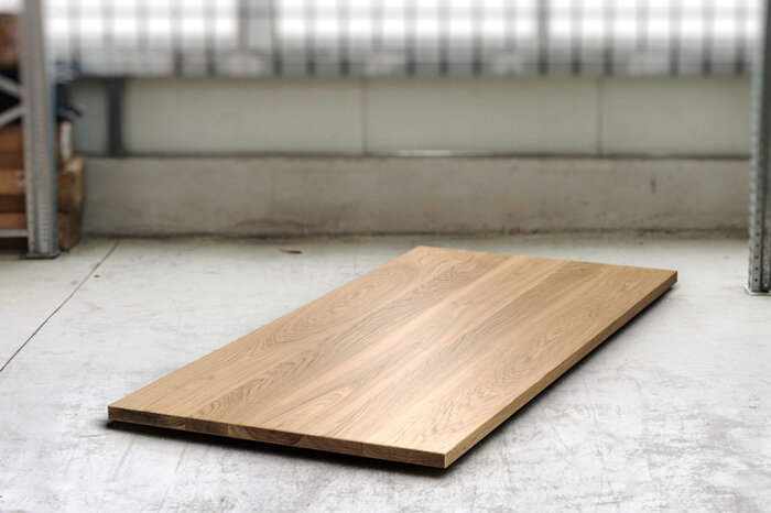 Eiche Tischplatte massiv nach Maß in 4cm Stärke gefertigt.