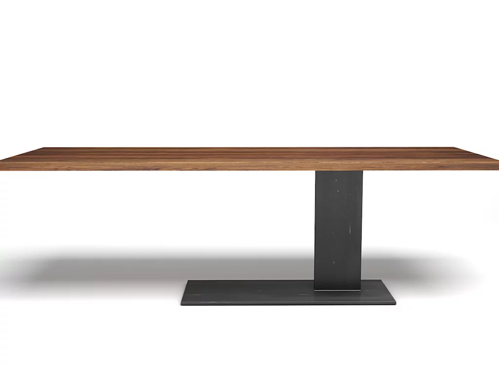 Nussbaum Tisch nach Maß mit einem Stahl Mittelfuß