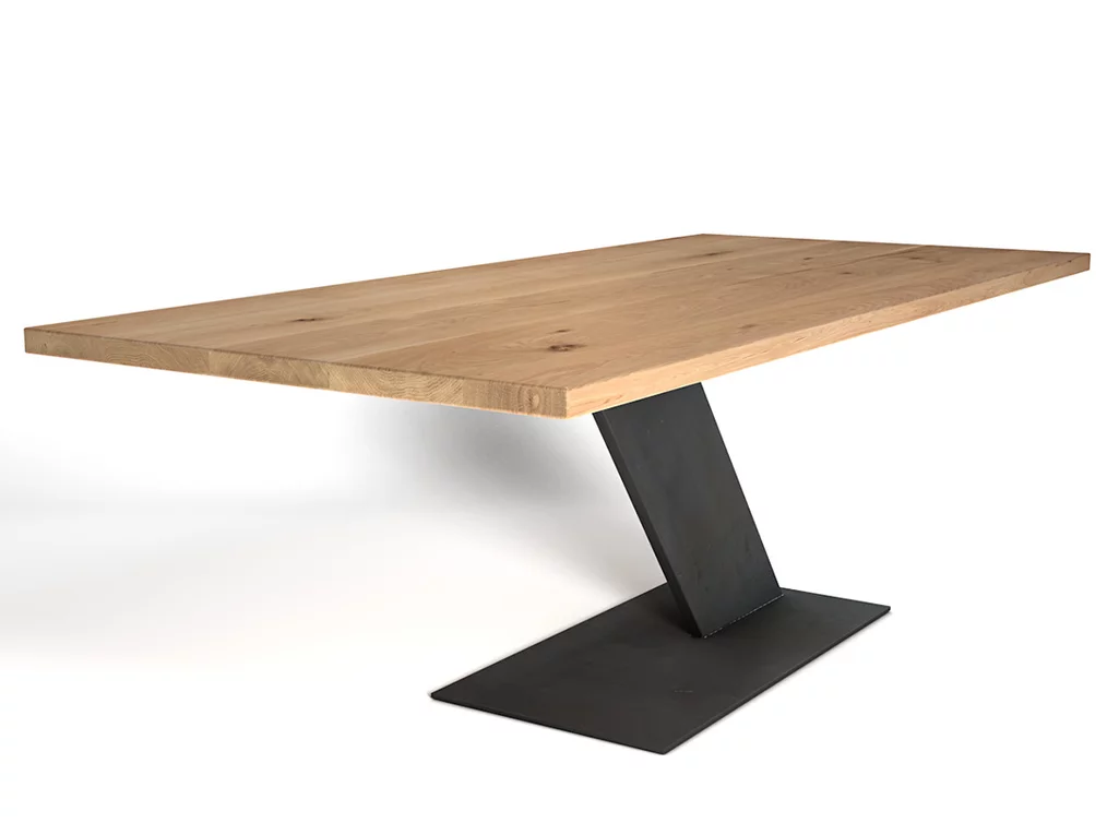 Esszimmertisch mit Stahl Tischuntergestell in Z-Form nach Maß