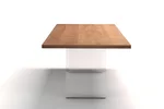 Massivholztisch mit Acrylglaswangen nach deinen Maßen gefertigt.