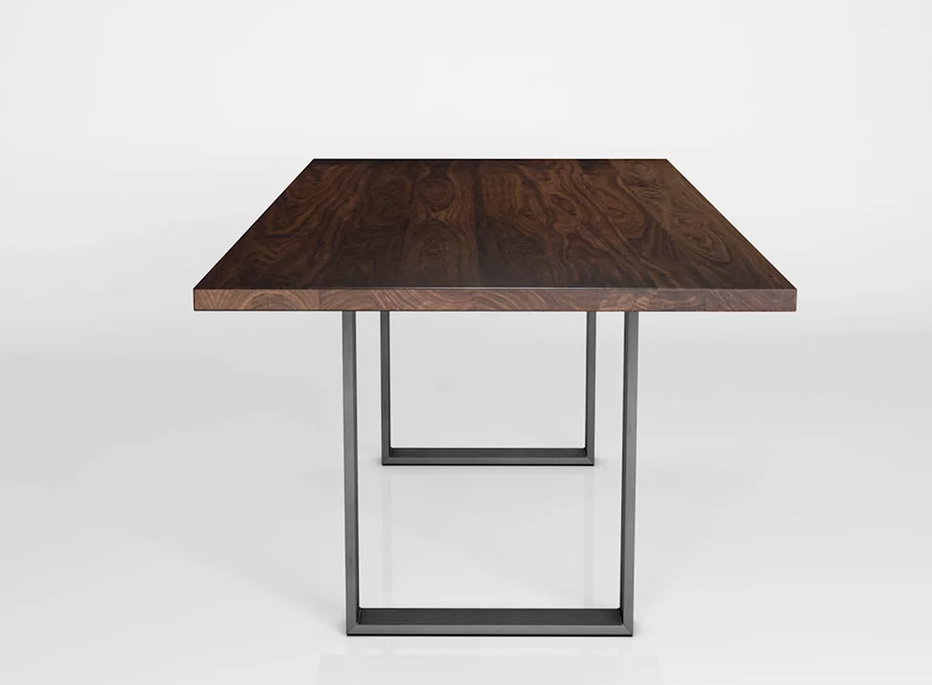 Walnuss Tisch in verschiedenen Holz und Stahl Oberflächen zur Auswahl Walnuss Tisch in verschiedenen Holz und Stahl Oberflächen zur Auswahl