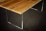 Tisch Acrylglas aus Eichenholz nach deinem Maß gefertigt.
