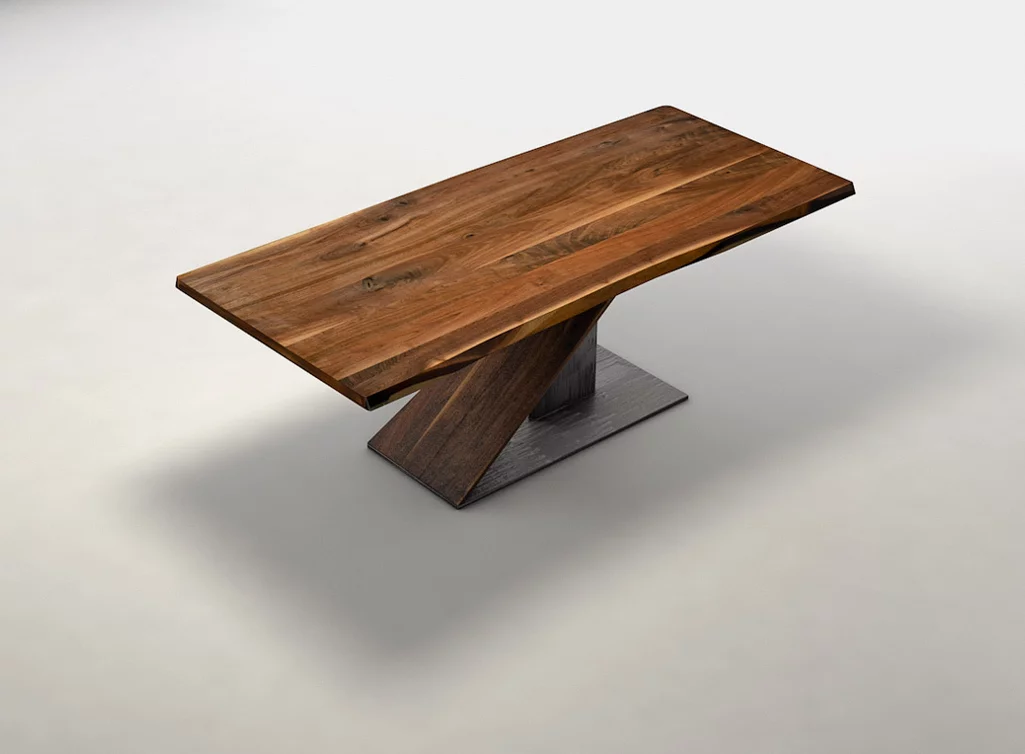 Amerikanischer Nussbaum mit charakteristischem Ast- und Splintholzanteil