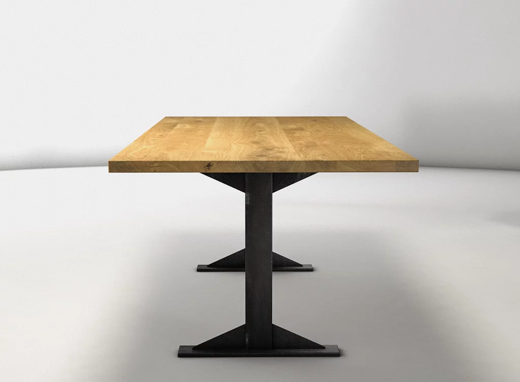 Eiche Tisch mit Metallgestell in einem industriellen Look