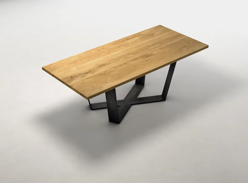 Detailansicht Eichenholz Tisch mit Ast und Metallgestell aus gekreuzten Tischkufen