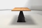 Moderner Esstisch in verschiedenen Oberflächen verfügbar