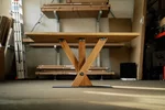 Esstisch aus Holz mit Fächer-Untergestell nach deinen Maßen gefertigt