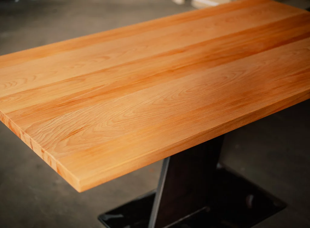 Detailansicht Buchenholz Tischplatte AFR144 astfreie Maserung geölt Detailansicht Buchenholz Tischplatte AFR144 astfreie Maserung geölt